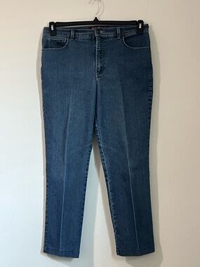 Gloria Vanderbilt Medium Blue Straight Leg Jeans, Size 14